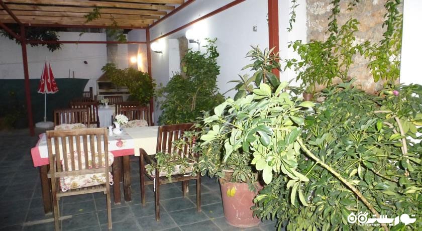 رستوران فضای باز هتل